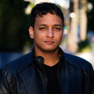 Head shot of Joshua Dawson